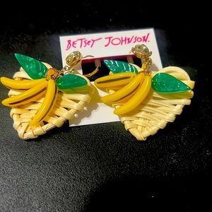 Betsey Johnson ISLAND TIME BANANA EARRINGS YELLOW